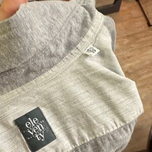 Eleventy Heather Gray Casual Top